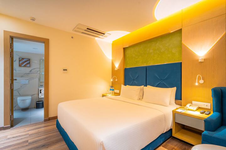 Room 9 of 40