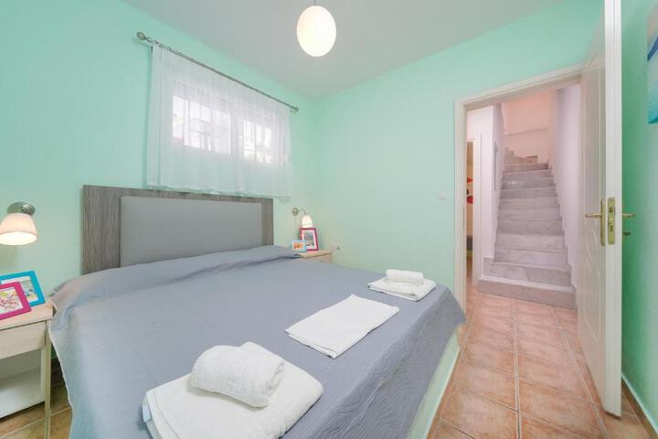 Room 4 of 21