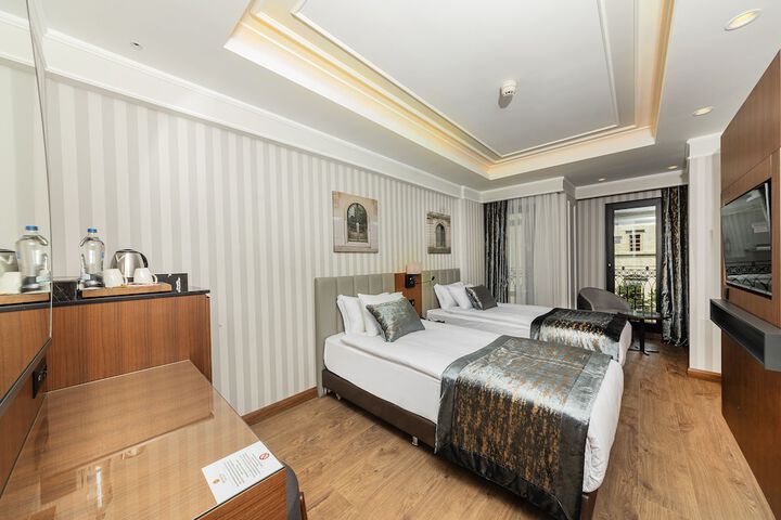 Room 32 of 130