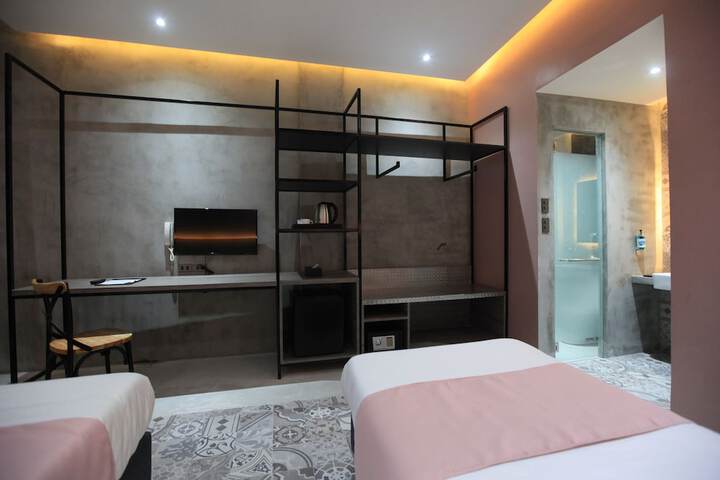 Room 14 of 69