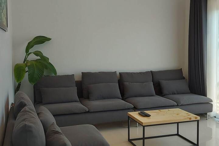 Room 12 of 20