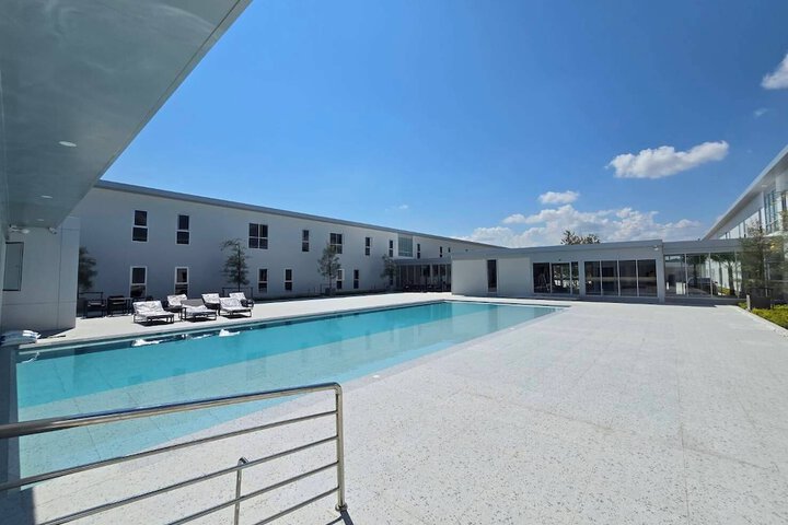 Pool 52 of 85