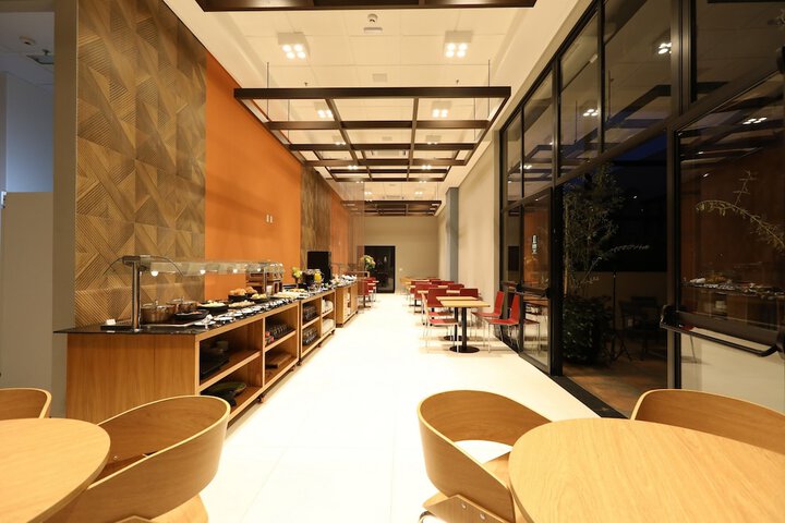 Dining 60 of 71