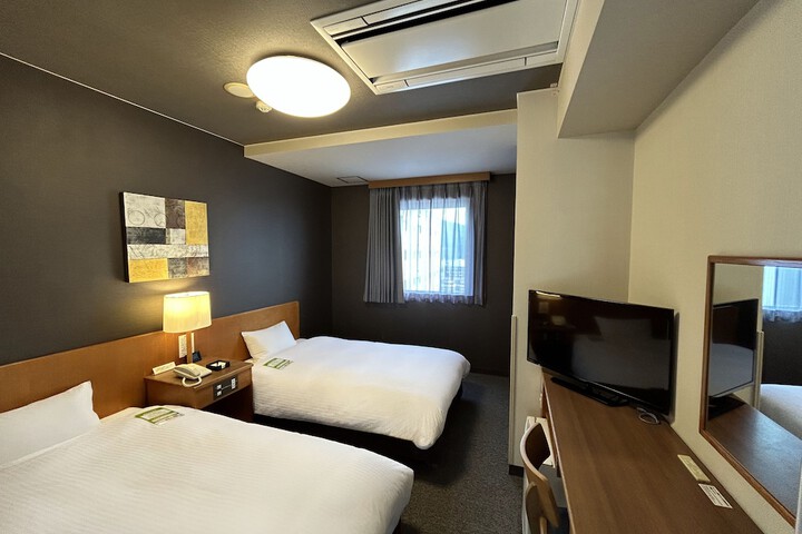 Room 6 of 29