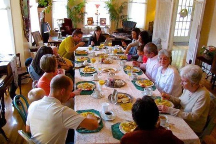 Breakfast/Coffee Service 32 of 48