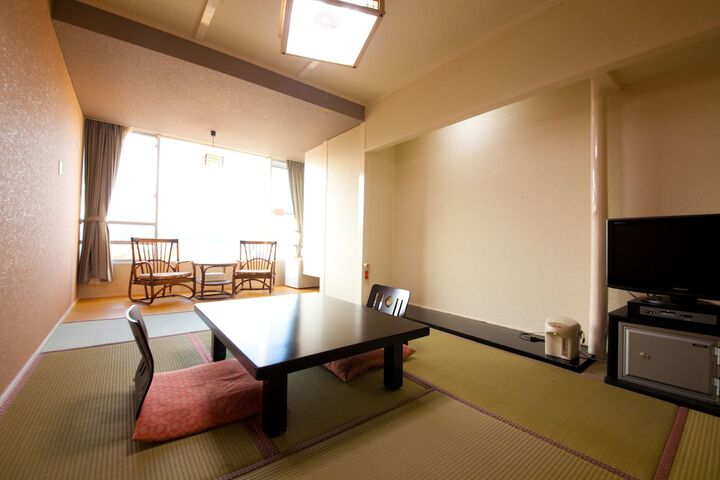 Room 7 of 61