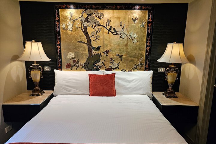 Room 27 of 74