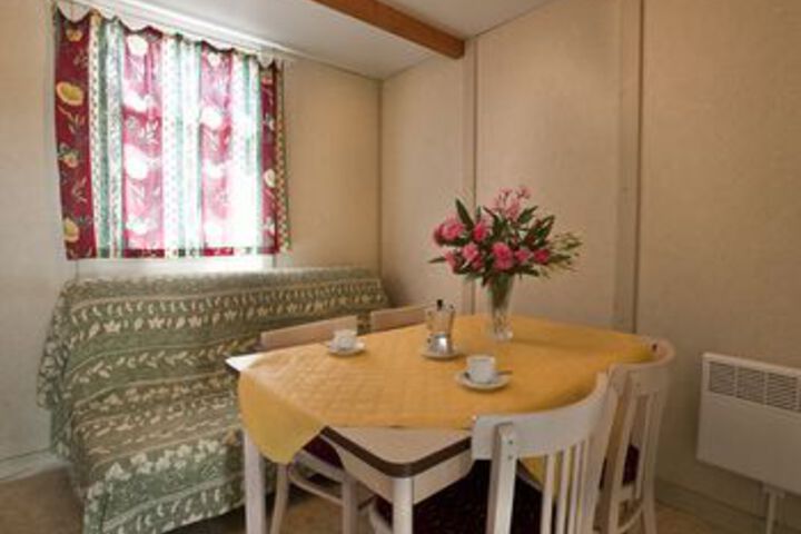 Room 43 of 60