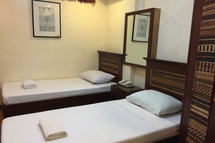 Room 7 of 56
