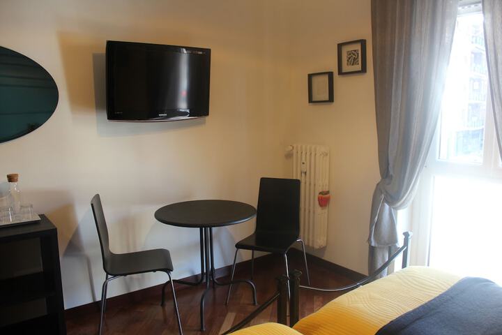 Room 8 of 35