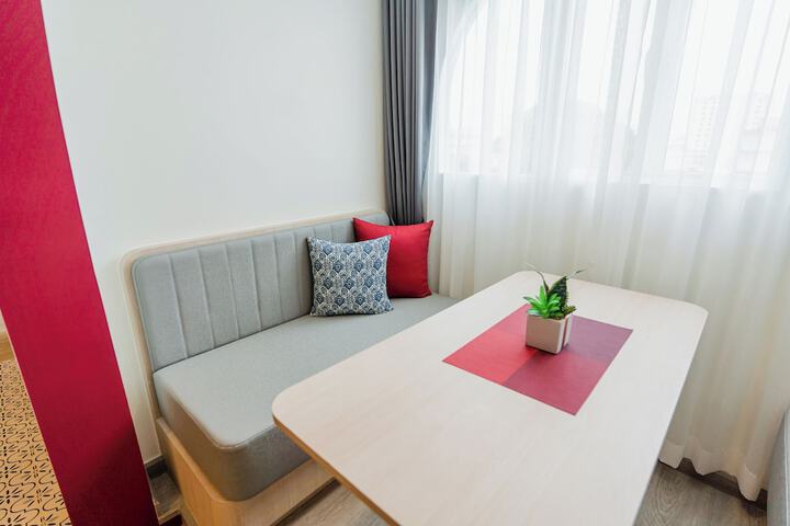 Room 107 of 190