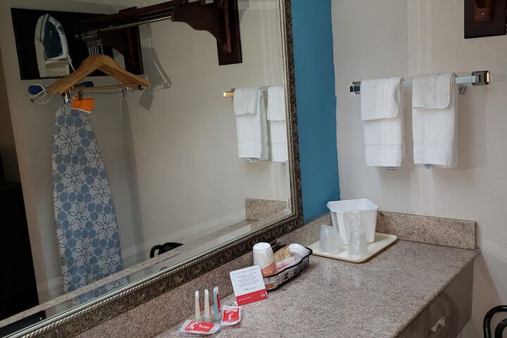 Room 25 of 26