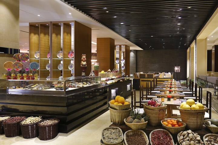 Dining 77 of 150