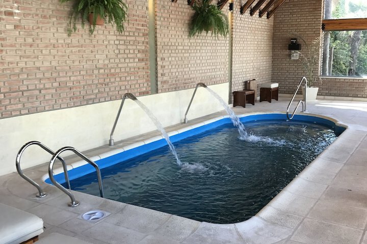 Pool 28 of 39