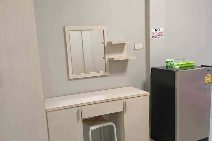 Room 16 of 195