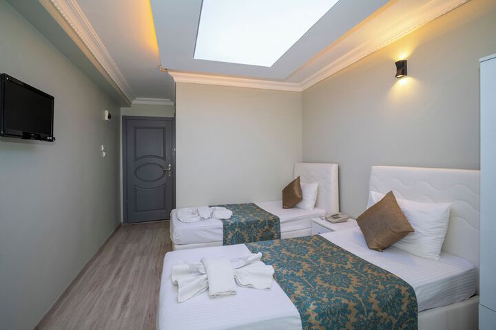 Room 51 of 90