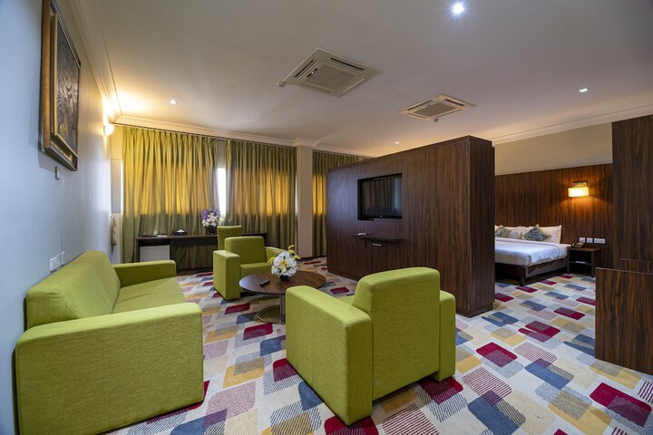 Room 16 of 78
