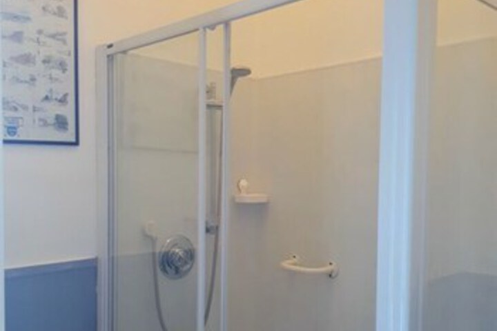Room 15 of 154