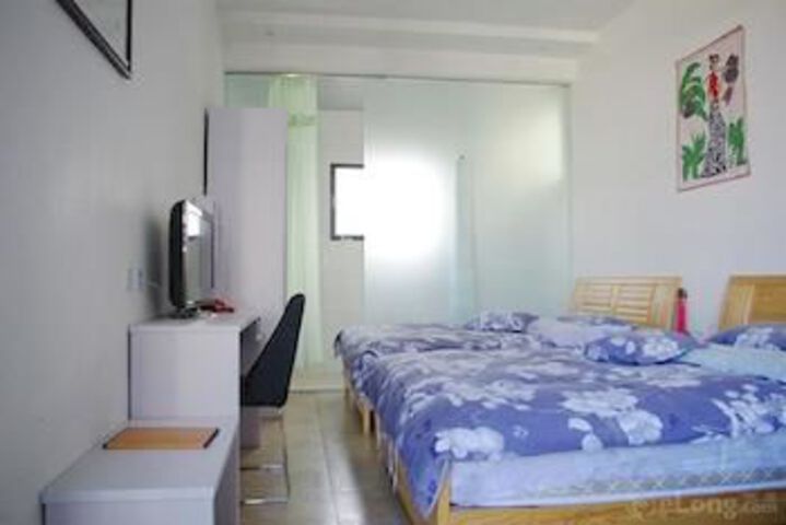 Room 17 of 76