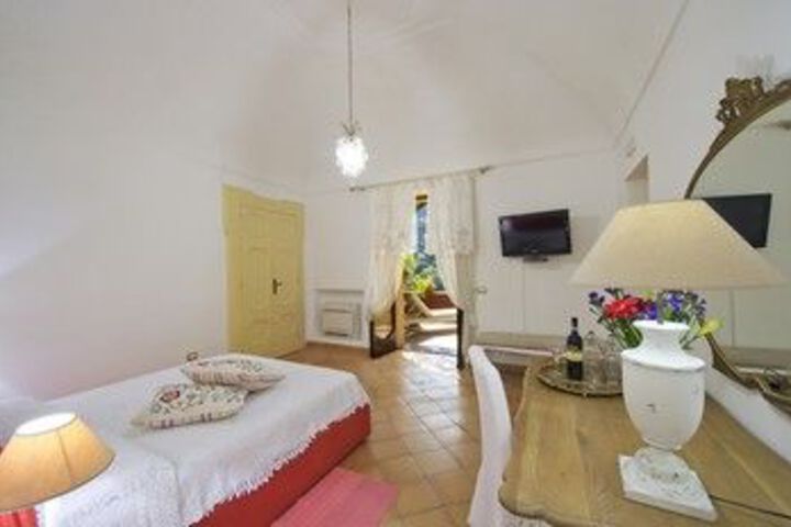 Room 8 of 20