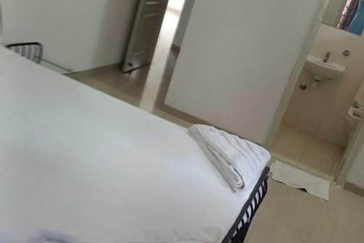 Room 3 of 11