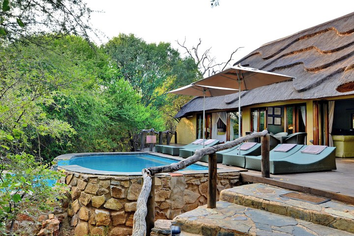 Hotel Pool