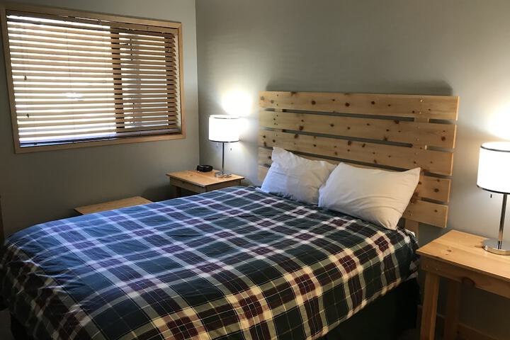 Room 2 of 98