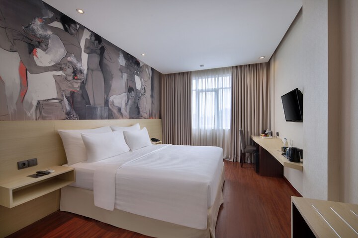 Room 11 of 43