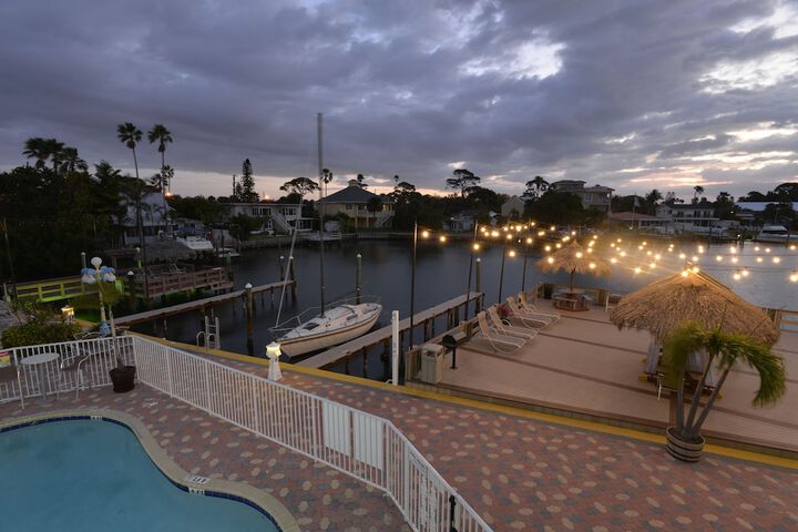 Dock