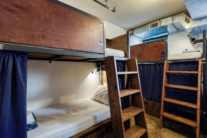 Room 14 of 65