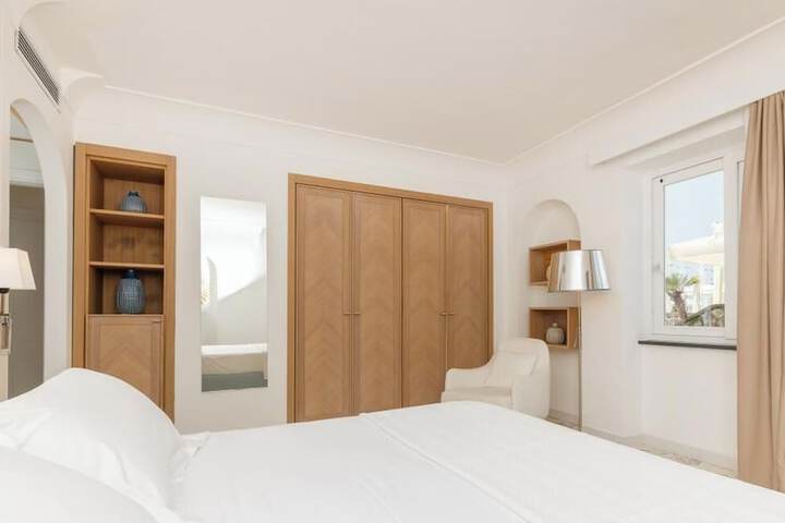 Room 22 of 110