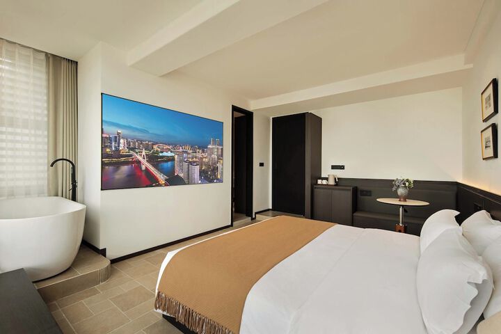 Room 14 of 112