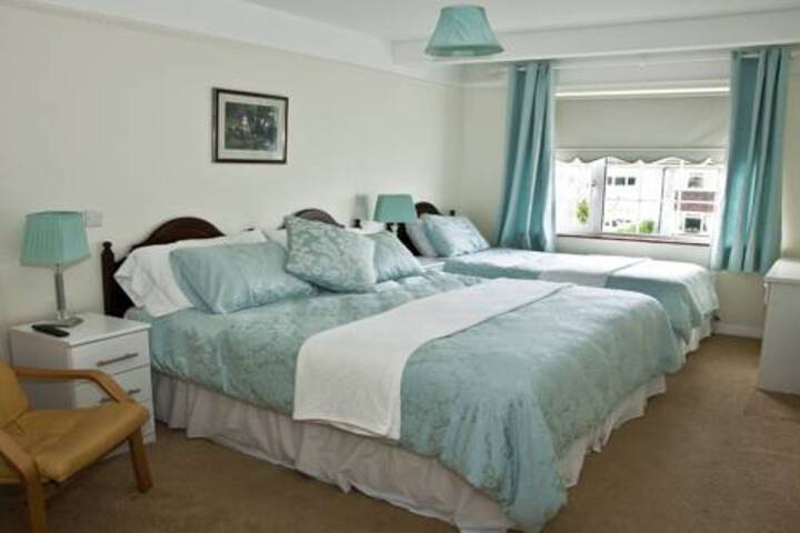 BERKELEY LODGE
