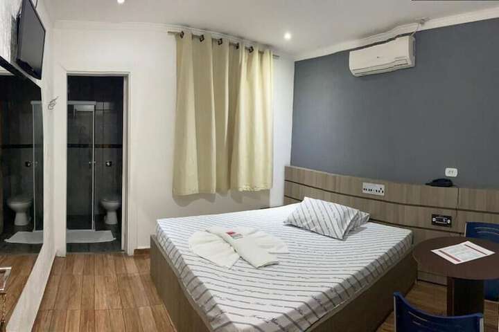 Room 7 of 21