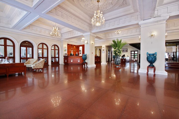 Guest Lobby