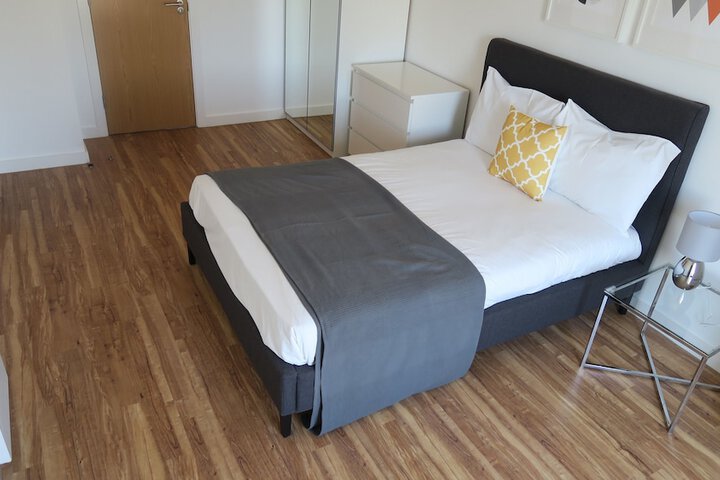 Room 2 of 37