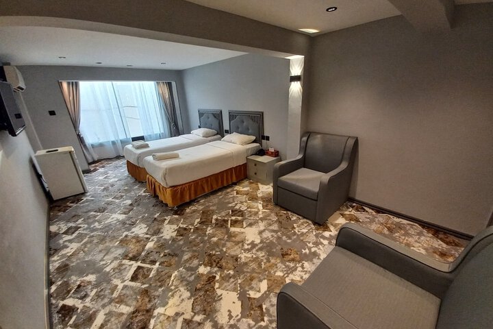 Room 18 of 50