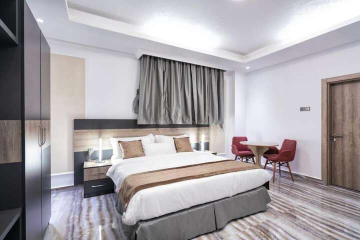 Room 7 of 34