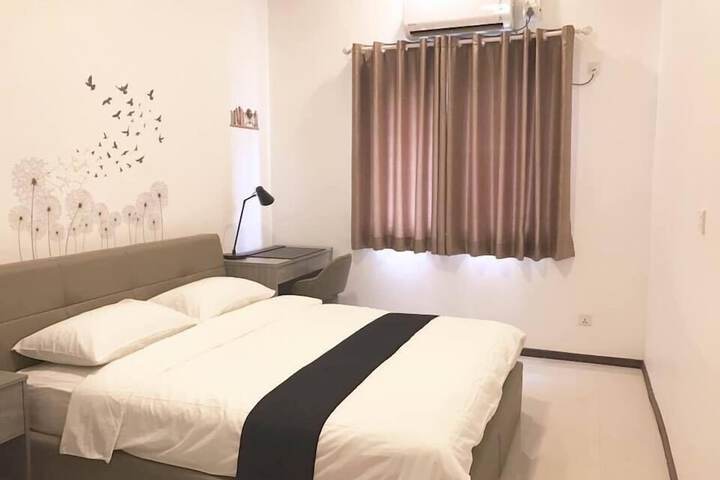 Room 8 of 26