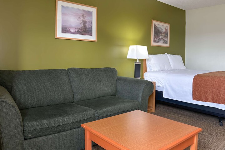 Room 7 of 35