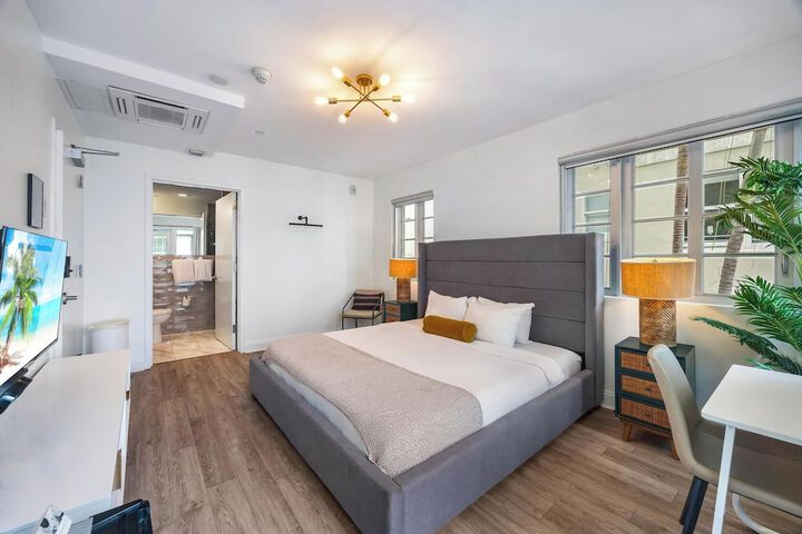 Room 7 of 70