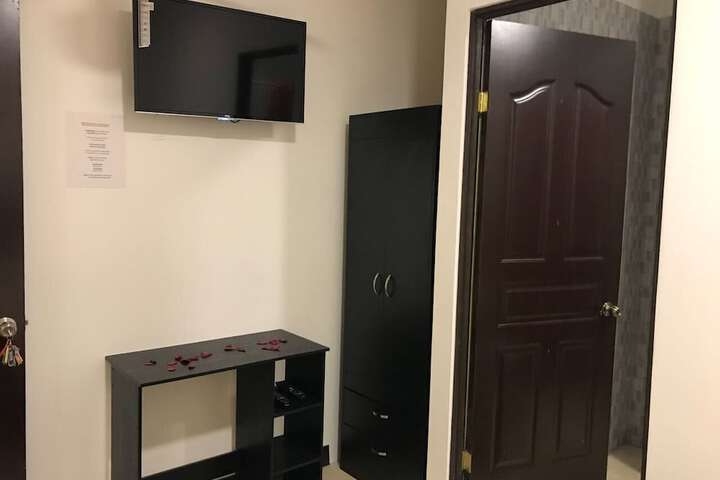 Room 7 of 15