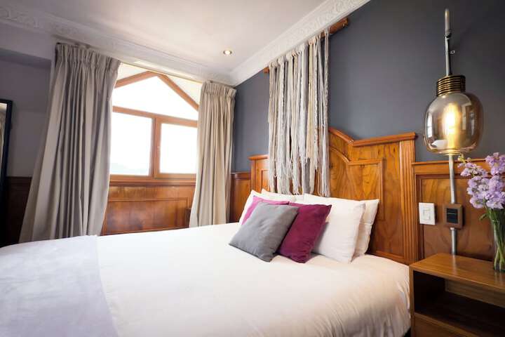 Room 4 of 30