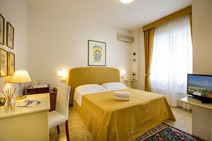 Room 4 of 59