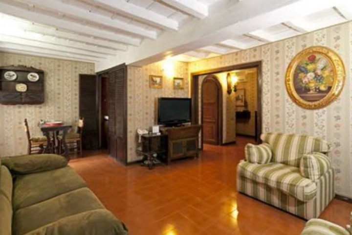 Room 44 of 63