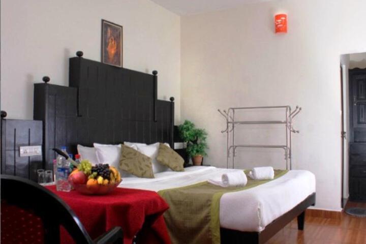 Room 3 of 6