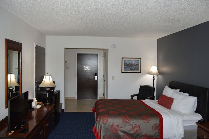 Room 11 of 41