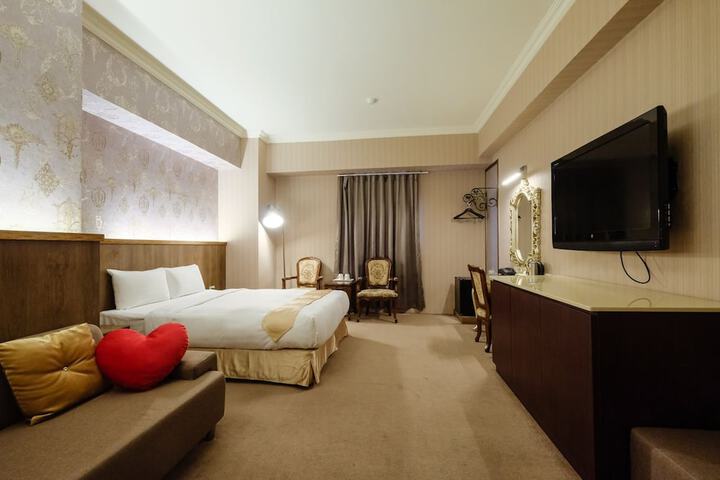 Room 10 of 47
