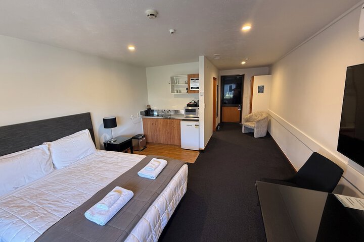 Room 32 of 165