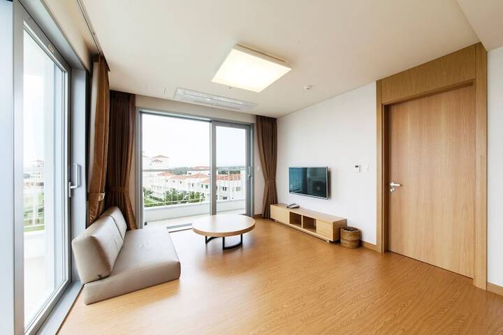 Room 14 of 51
